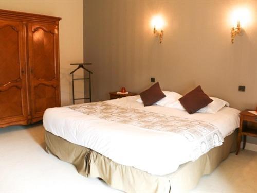 Domaine De Montchevreuil Hotel Fresneaux-Montchevreuil Room photo