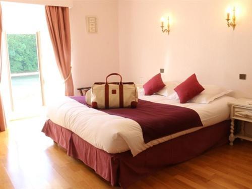 Domaine De Montchevreuil Hotel Fresneaux-Montchevreuil Room photo